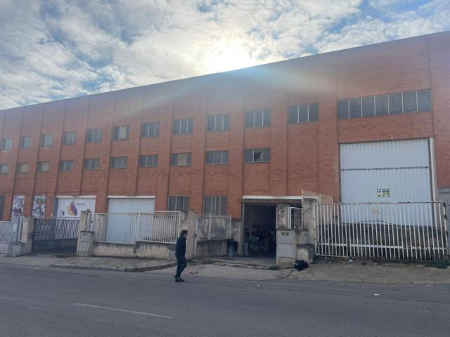Venta nave polígono Cotes Baixes (al lado de Mercadona) photo 0
