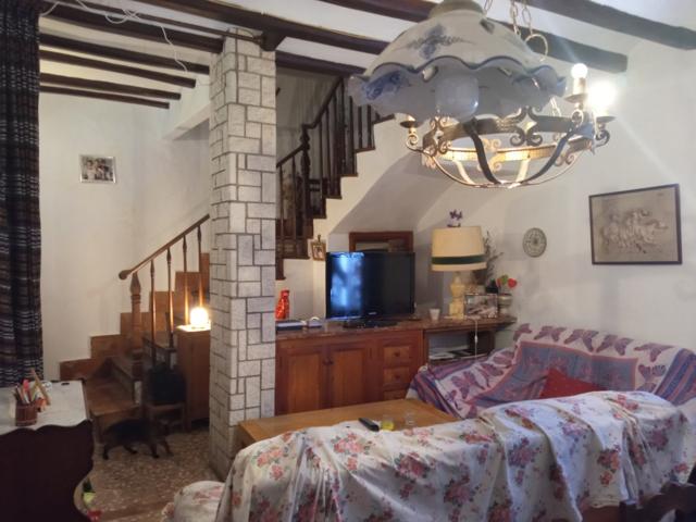 OPORTUNIDAD---Venta de casa de pueblo en Quatretondeta photo 0