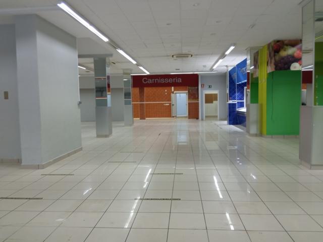 Local colmercial para supermercado en calle principal de Onil photo 0