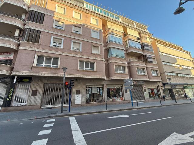 OPORTUNIDAD!! APARTAMENTO DE 3 DORMITORIOS A POCOS METROS DEL PASEO MARITIMO photo 0