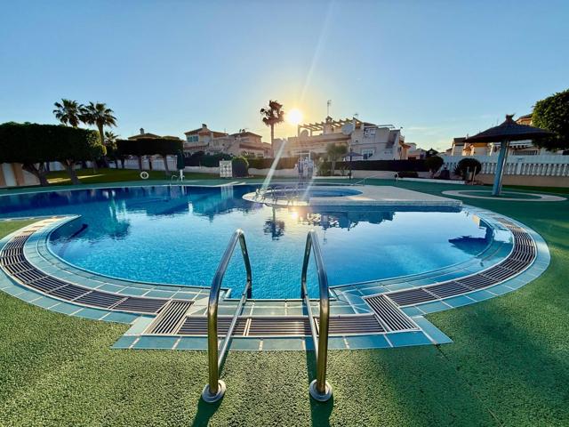 🌟 CHALET DÚPLEX LISTO PARA ENTRAR A VIVIR EN LOS ALTOS – TORREVIEJA 🌟 photo 0