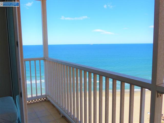 Venta de apartamento en 1ª linea de Mar Mediterráneo con 3 dormitorios photo 0