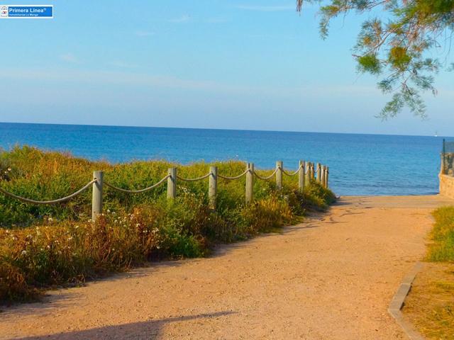 Venta de casa adosada con 5 dormitorios muy cerca de la playa en Cabo de Palos photo 0
