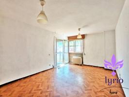 Piso en venta en Madrid de 116 m2 photo 0