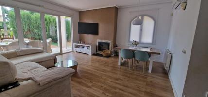 Casa - Chalet en venta en Polop de 152 m2 photo 0