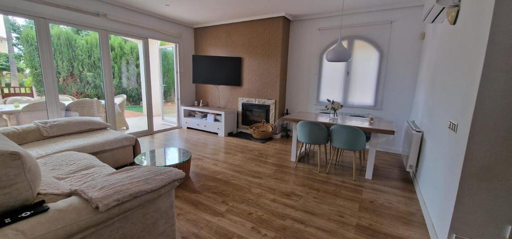 Casa - Chalet en venta en Polop de 152 m2 photo 0