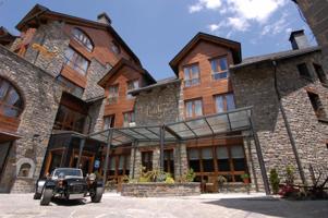 Hotel en venta en Epicentro turístico del Pirineo photo 0