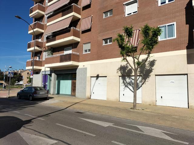 SE ALQUILAN TRES PLAZAS AMPLIAS ZONA BERCIAL photo 0