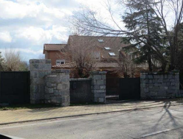 SE VENDE CHALET INDEPENDIENTE EN CR M-615 A MATALPINO Nº 3100 - Moralzarzal - Madrid photo 0