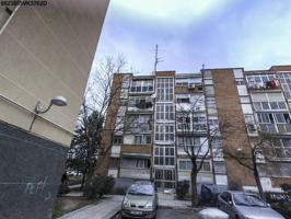 SE VENDE PISO EN CUART DE POBLET 83 4 DCHA - Madrid photo 0