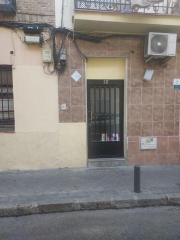 Piso en calle Tablada photo 0