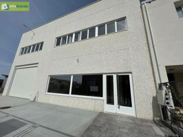 NAVE INDUSTRIAL DE 720 M² photo 0