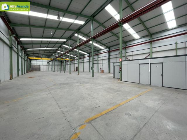 NAVE INDUSTRIAL CON AMPLIAS OFICINAS TECNICAS EN VENTA photo 0