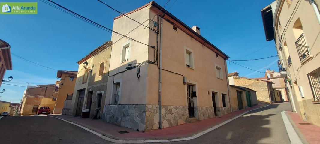 VIVIENDA CON COCHERA EN CASTRILLO DE LA VEGA photo 0