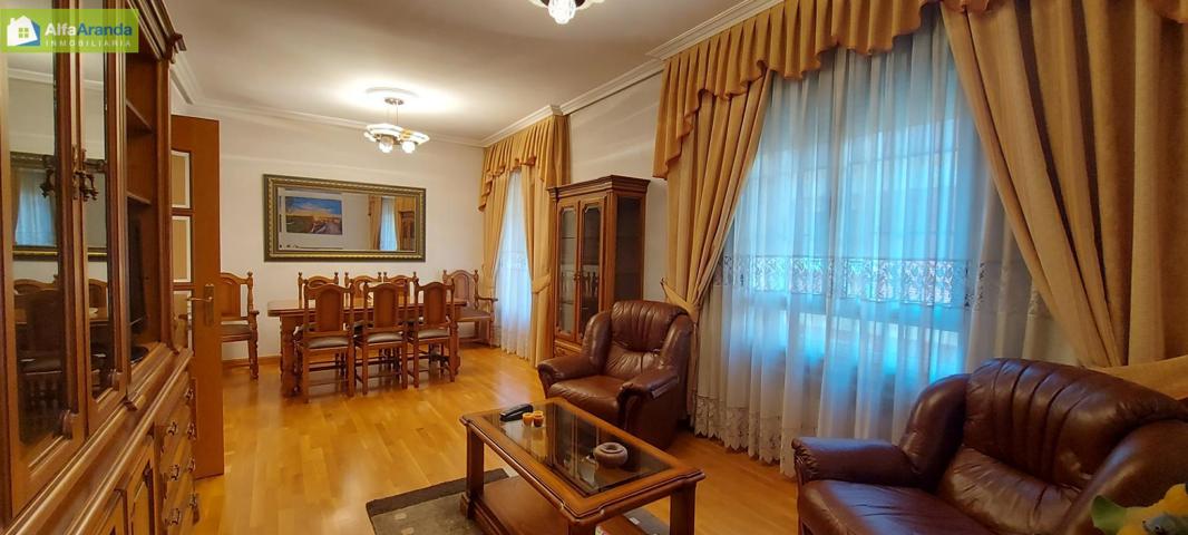CENTRICO PISO DE 3 DORMITORIOS Y 2 CUARTOS DE BAÑO photo 0