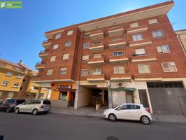 VIVIENDA DE 4 DORMITORIOS BAÑO, ASEO Y AMPLIO TRASTERO photo 0