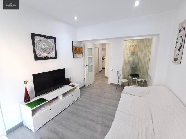 PISO TOTALMENTE REFORMADO EN VENTA EN BENICALAP. DR PESET ALEIXANDRE photo 0