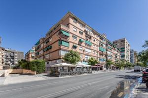 Gran Piso en Calle Palencia photo 0