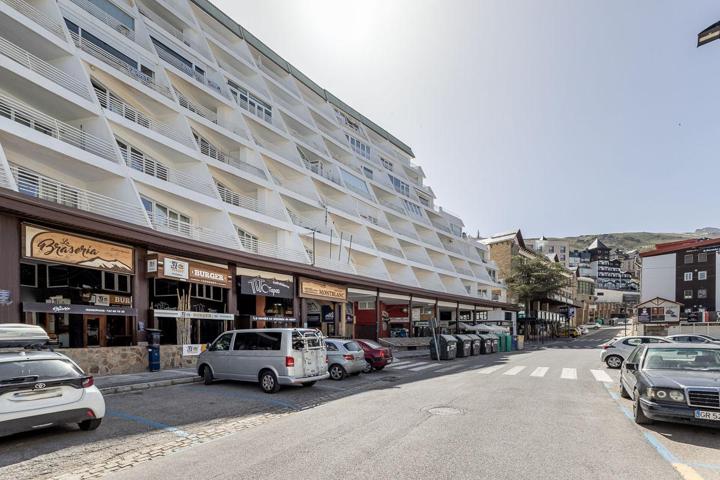 ¡Fantástica vivienda en Sierra Nevada a pocos metros de los remontes. photo 0