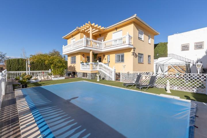 ¡MAGNIFICO CHALET INDEPENDIENTE CON CALIDADES ESPECTACULARES Y PISCINA PRIVADA EN GOJAR! photo 0