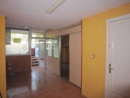 Local en venta en Barberà del Vallès photo 0