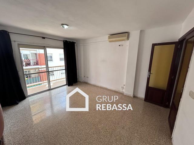 Piso en Rafal Nou con Balcón (3 habitaciones y 1 baño completo) photo 0