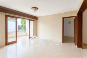 Piso con gran potencial y plaza de aparcamiento en La Missió – Palma centro photo 0