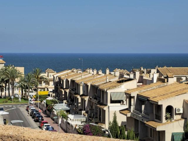 APARTAMENTO CON VISTAS LATERALES AL MAR EN ZONA VIÑAS photo 0