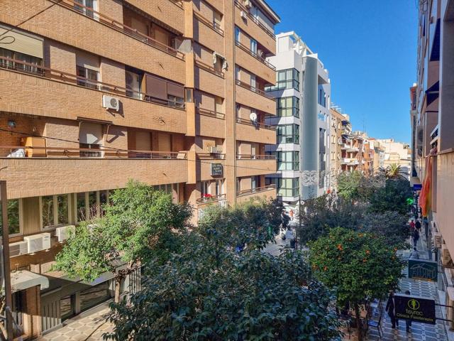 ¡AMPLIO PISO EN NAVAS DE TOLOSA, ZONA CENTRO, CON PLAZA DE PARKING! photo 0