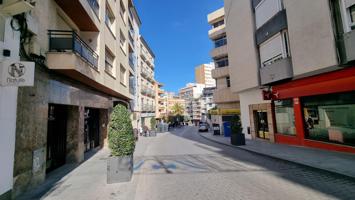¡ESTUPENDO PISO JUNTO A CORREOS CON OPCIÓN A GARAJE Y TRASTERO! photo 0