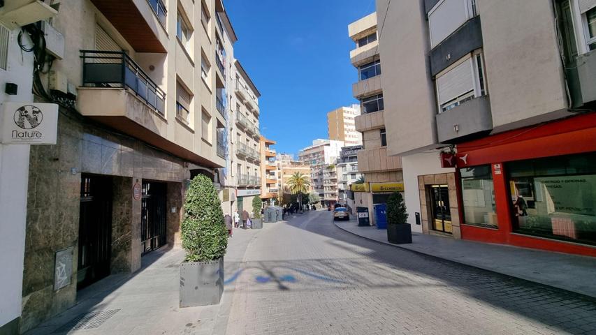 ¡ESTUPENDO PISO JUNTO A CORREOS CON OPCIÓN A GARAJE Y TRASTERO! photo 0