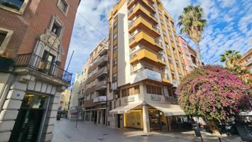 Céntrico Ático en calle San Clemente con estupenda terraza. photo 0