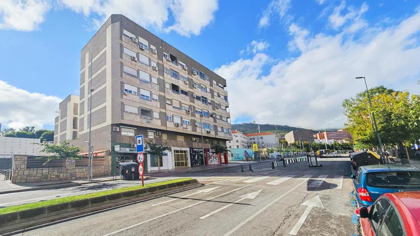 Amplio y luminoso piso de 4 dormitorios junto a Maristas y al&nbsp;Corte&nbsp;Inglés photo 0