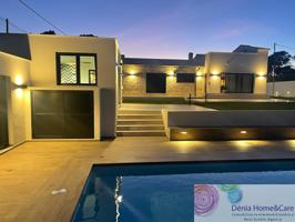 Unifamiliar En venta en Denia, Dénia photo 0