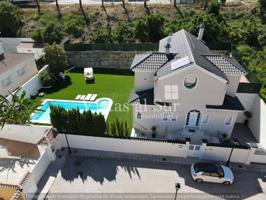Chalet independiente en Los Barrios photo 0