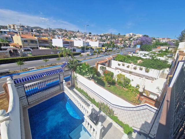 🏡 Encantador Chalet Adosado con Piscina Privada y Licencia Turística a Un Paso de la Playa photo 0