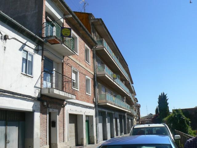 Venta de piso y Garaje con patio y Trasteros en Cuéllar. Ref. 1647 photo 0
