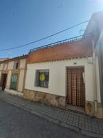 Casa en venta en Navas de Oro. Patio. Terraza. Garaje. Ref. 1796 photo 0