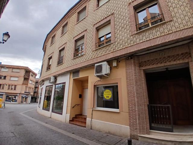 Local comercial en alquiler. Zona centro. Cuéllar. Ref.2019 photo 0