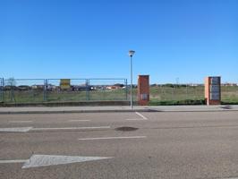 Parcela en venta en Aldeamayor de San Martín. 743 m² Ref.2026 photo 0