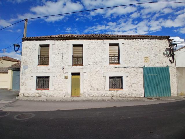 Casa en venta en Hontalbilla. Estilo rústico. Patio. Ref.2032 photo 0