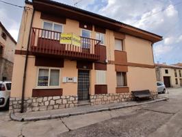 Edificio compuesto por 2 pisos en venta en Lastras de Cuéllar (Segovia). Ref.2035 photo 0