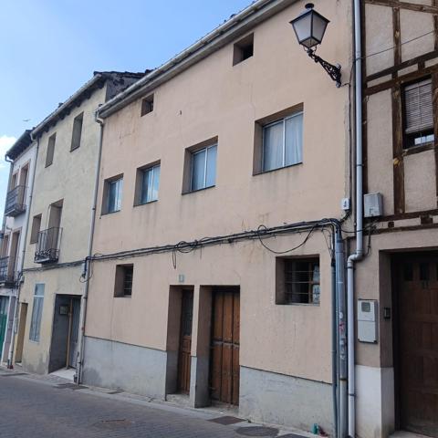 Casa en venta en Cuéllar. Para reformar. Ref.2043 photo 0