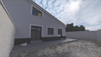 Chalet en venta en Coca. Ref.2060 photo 0