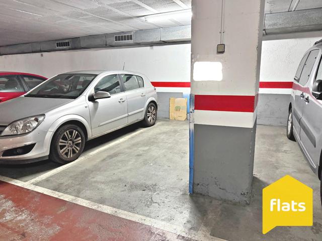 Parking En venta en Centre, Santa Coloma De Gramanet photo 0