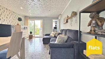 Se vende Piso Reformado, Amplio, Luminoso, con Balcón, Aire acondicionado y Calefacción! photo 0