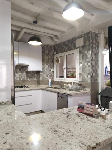 ¿TE GUSTA VIVIR CON LA AMPLITUD DE UNA CASA PERO NO IRTE LEJOS DEL CENTRO DE LA CIUDAD? ¡MIRA ÉSTO! photo 0