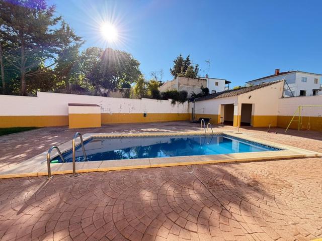EN EXCLUSIVA CASA ADOSADA CON PISCINA COMUNITARIA EN MOLLINA¡¡¡¡¡¡¡ photo 0