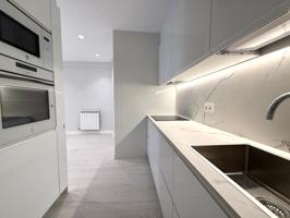 Piso En alquiler en Donostia-San Sebastián photo 0