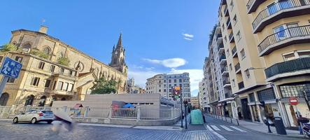 Local En venta en Donostia-San Sebastián photo 0